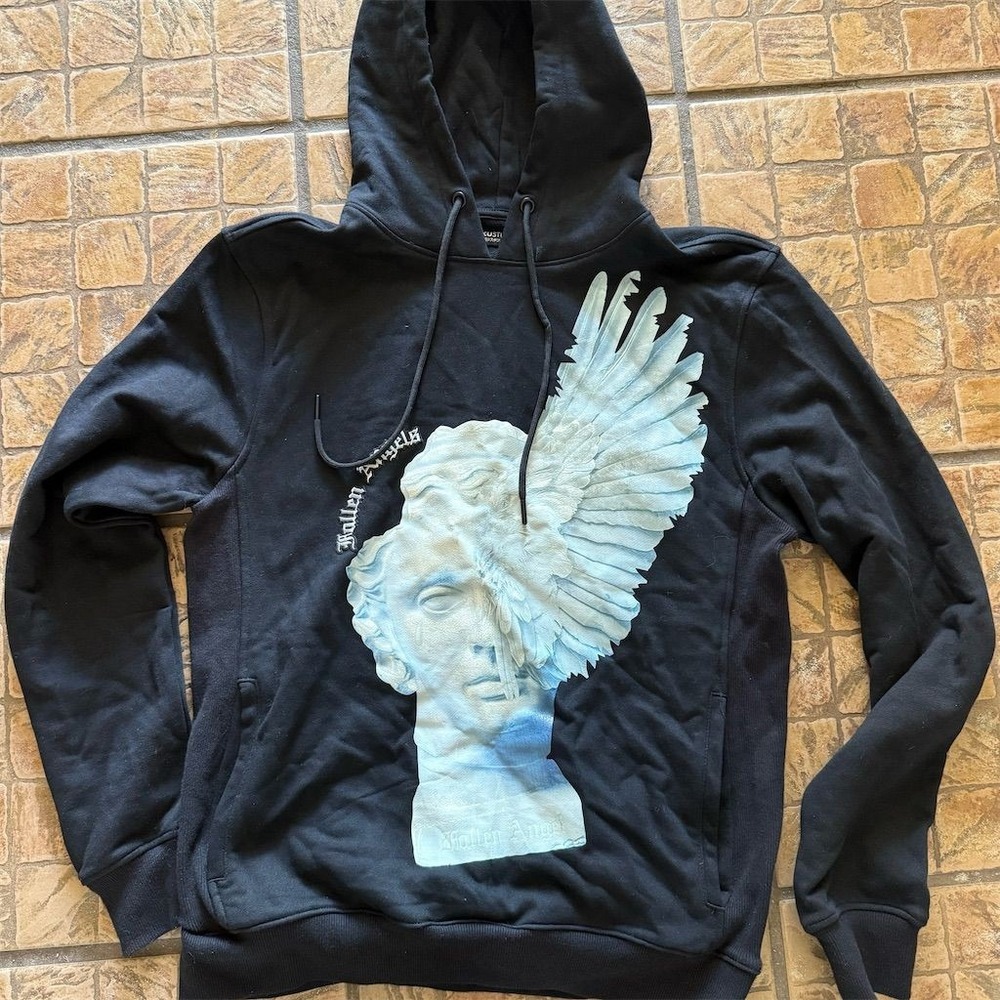 Roku Studio Men's Black Fallen Angel Graphic Sweatshirt M hoodie NWOT pullover